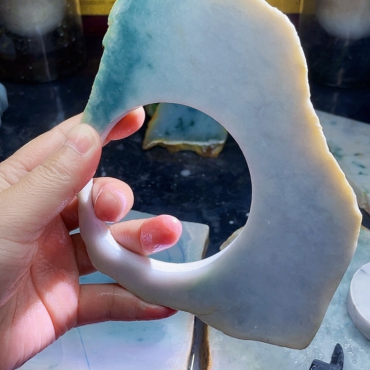 翡翠未镶嵌颈饰毛料15