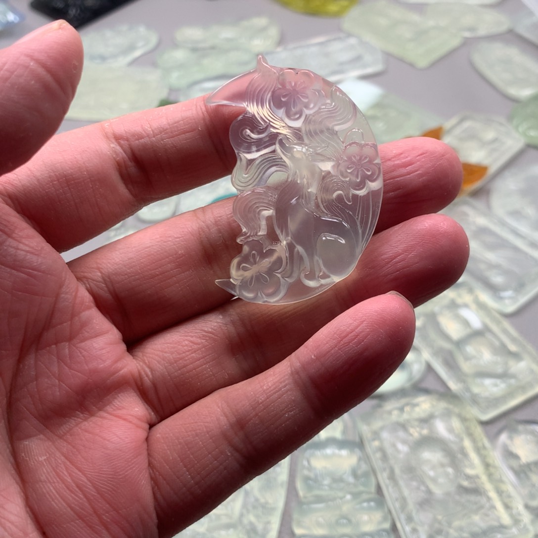 蛇纹石玉颈饰未镶嵌