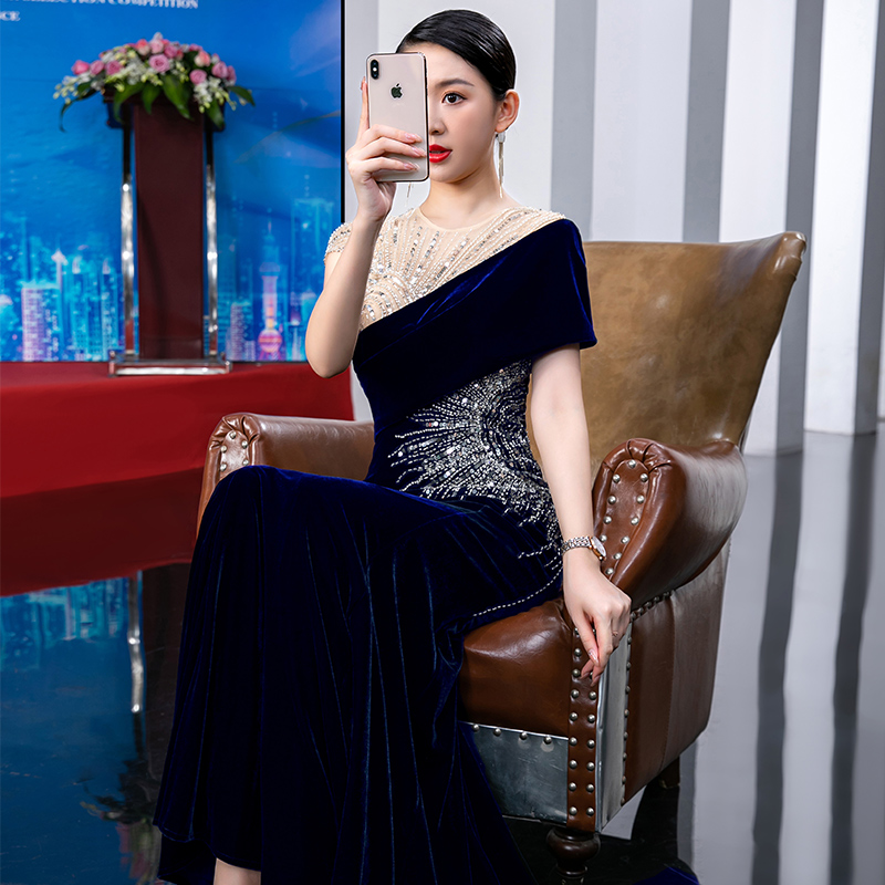 高级感年会聚会绝美晚礼服显瘦气质2025新款主持人高端轻奢晚礼服