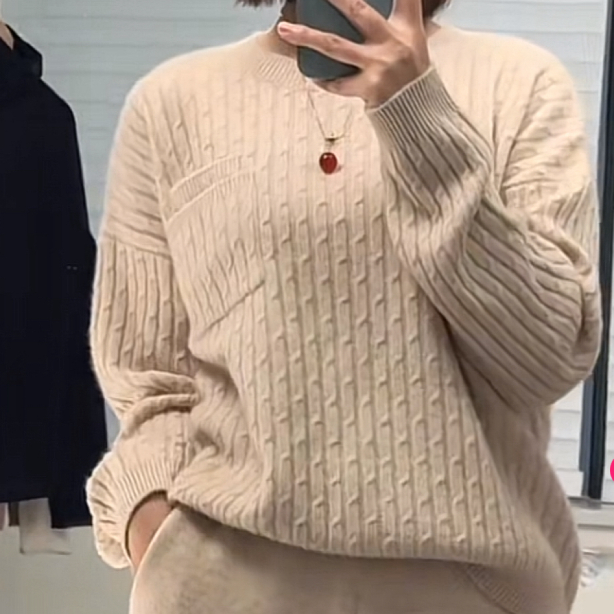 双口袋小麻花套头纯山羊绒衫