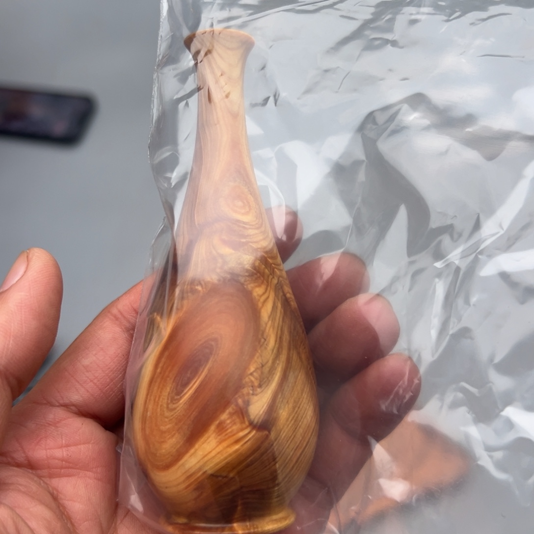 尚***求柏木（崖柏）太行闪电瓶子