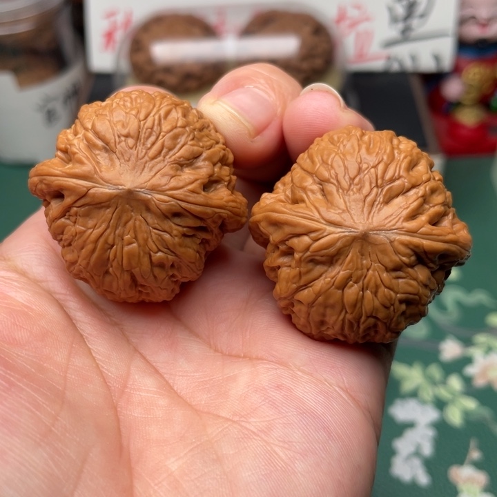 【闪购商品】文玩核桃吊坠38全品铁锤