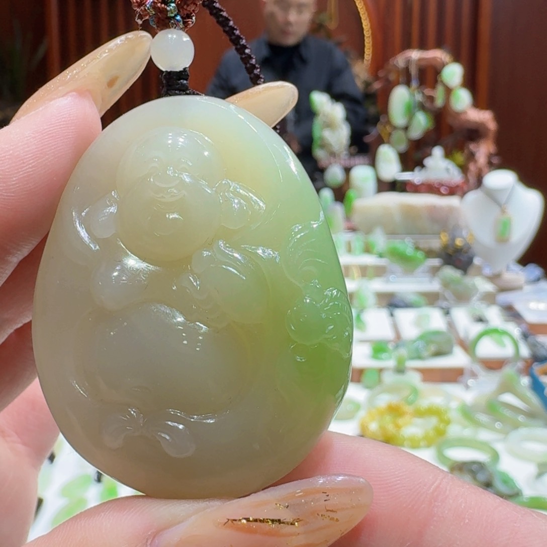 和田玉翠青冰底佛公未镶嵌