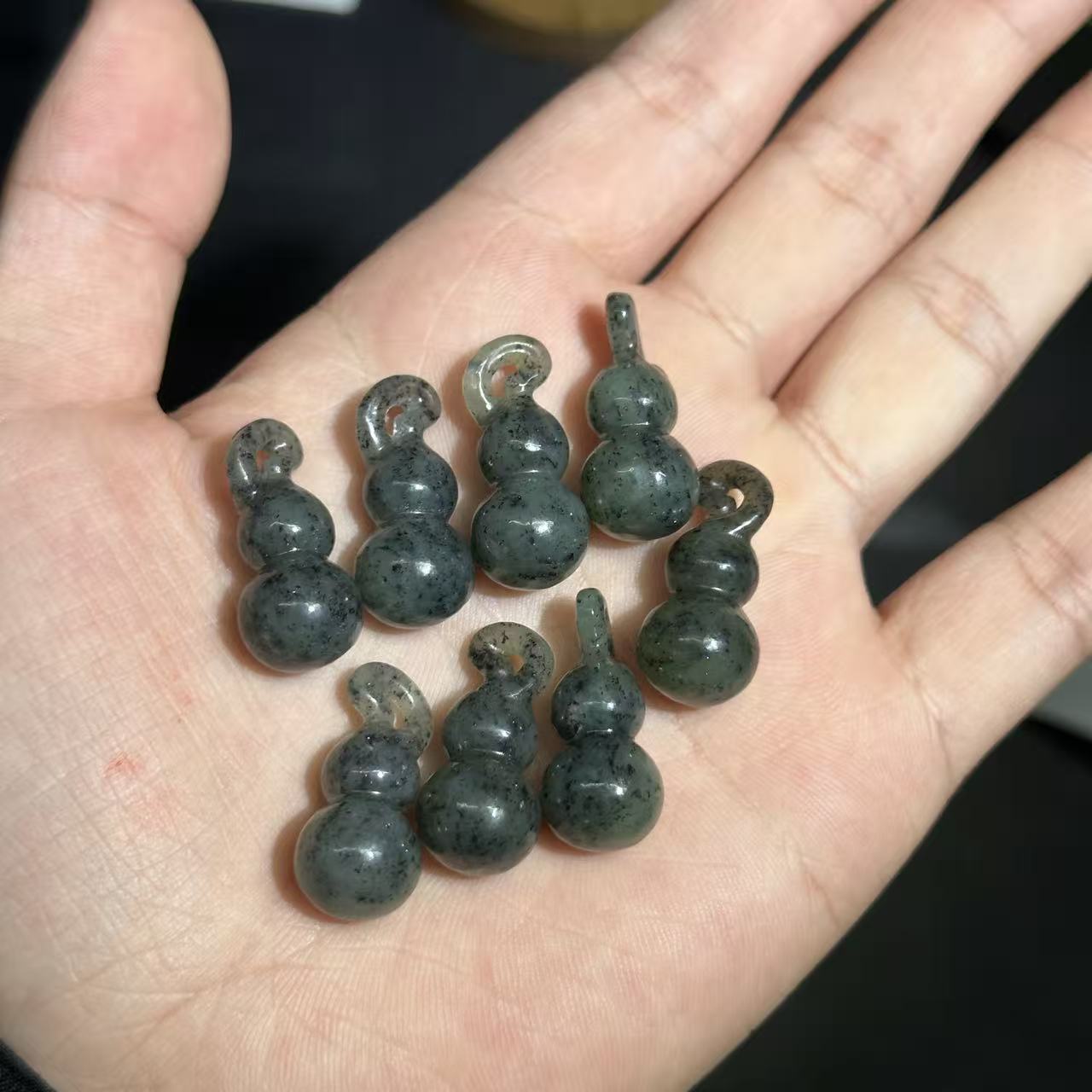 【W28】和田玉青花葫芦多样性发其一