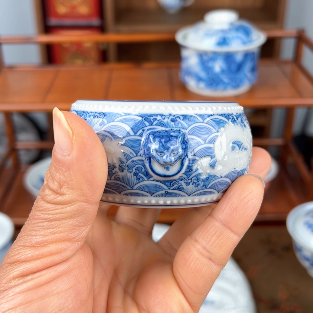 【闪购商品】?****?景德镇青花雕刻龙纹