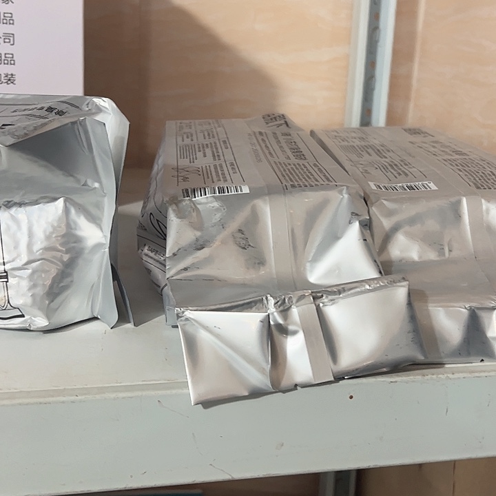 ****口漏气特价 3包银砖猫砂