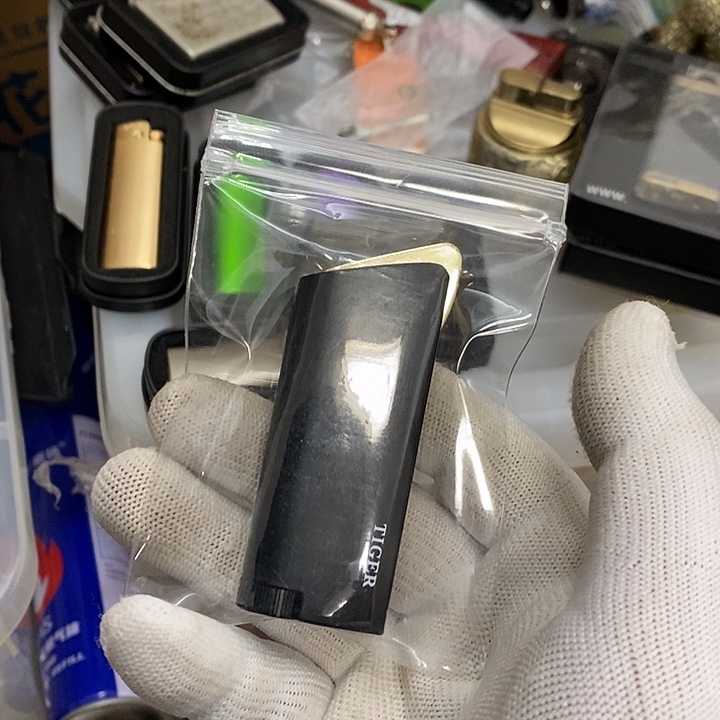 礼***哉充气打火机充气打火机