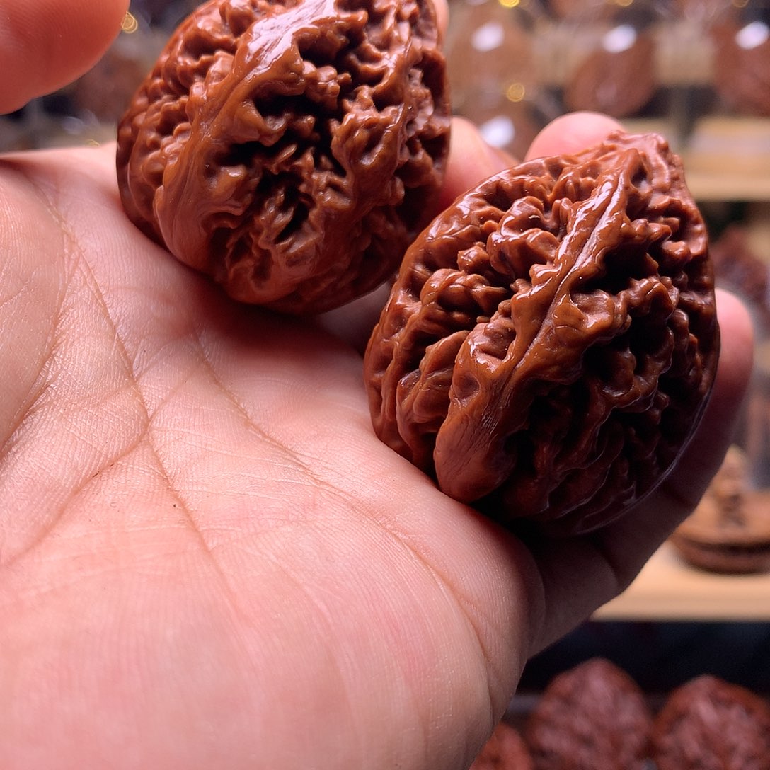天***强文玩核桃把件东北楸子文玩核桃