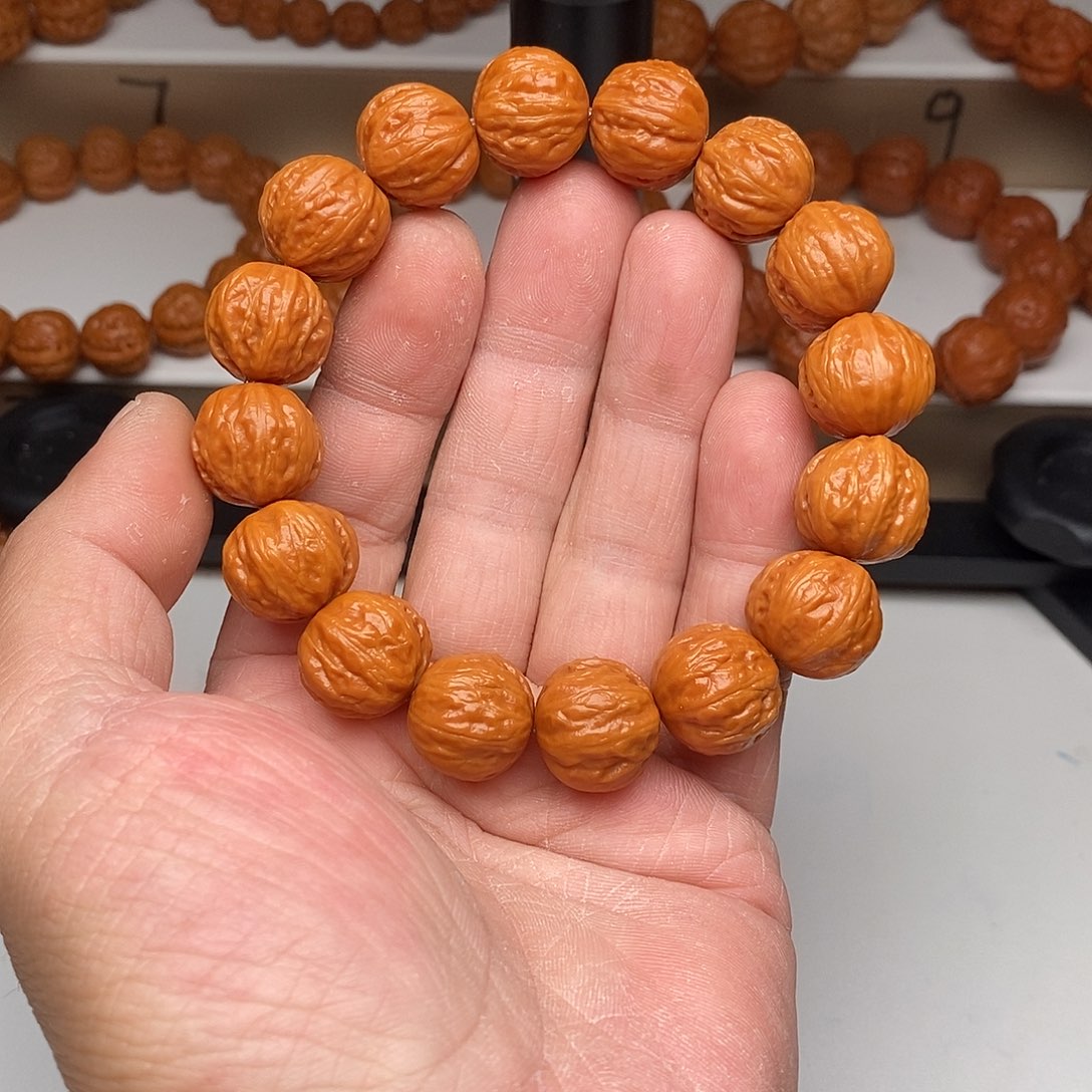 木质文玩核桃1.7八棱