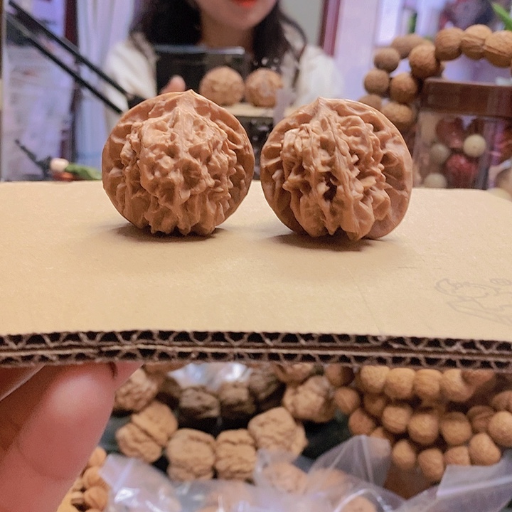 【闪购商品】文玩核桃把件41蜡皮刀子