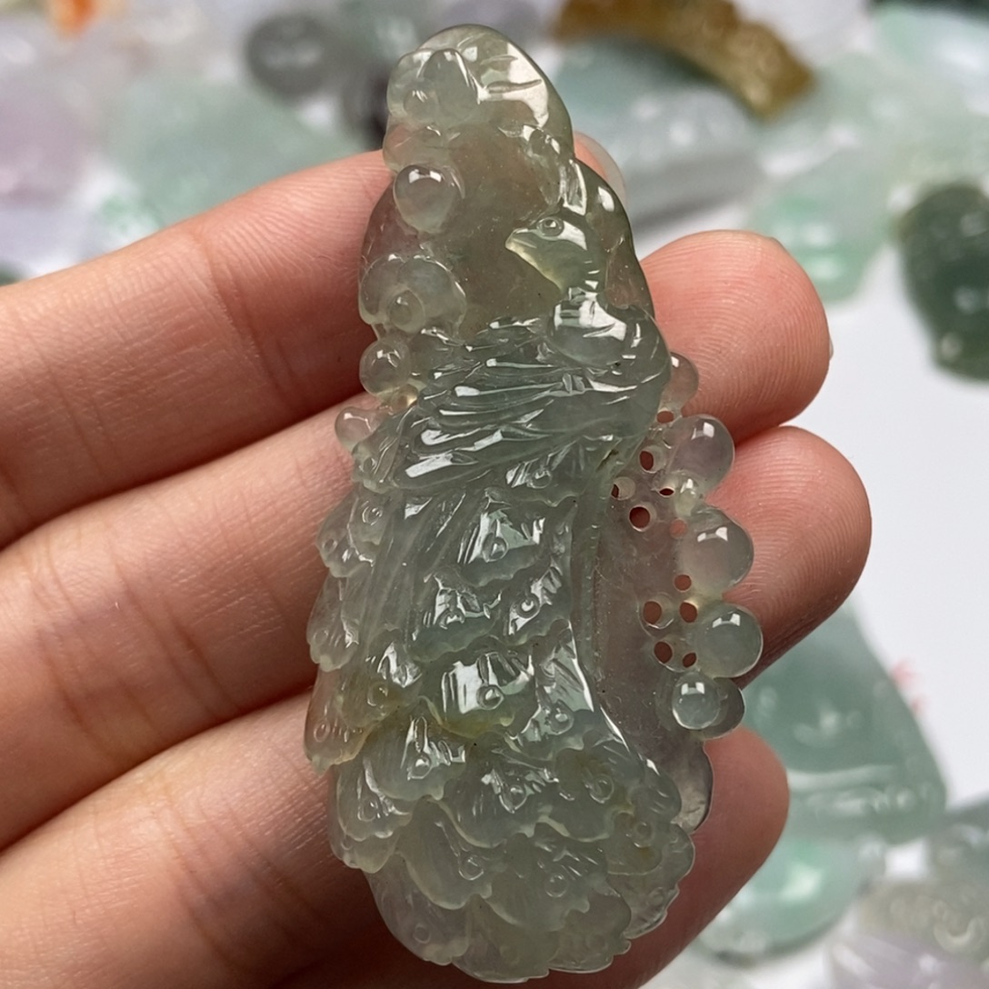 翡翠未镶嵌颈饰翡翠