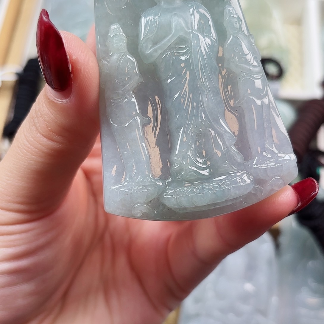 翡翠颈饰未镶嵌佛