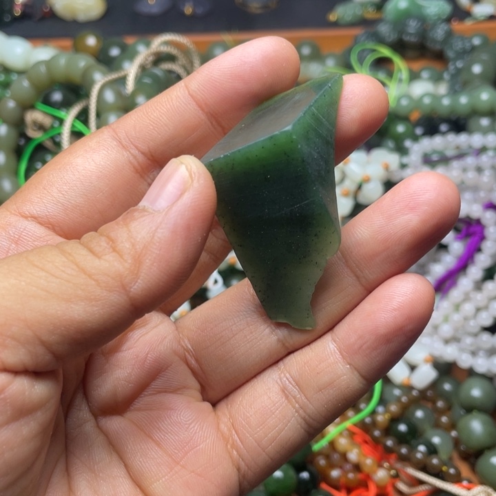 未镶嵌和田玉珠宝半成品