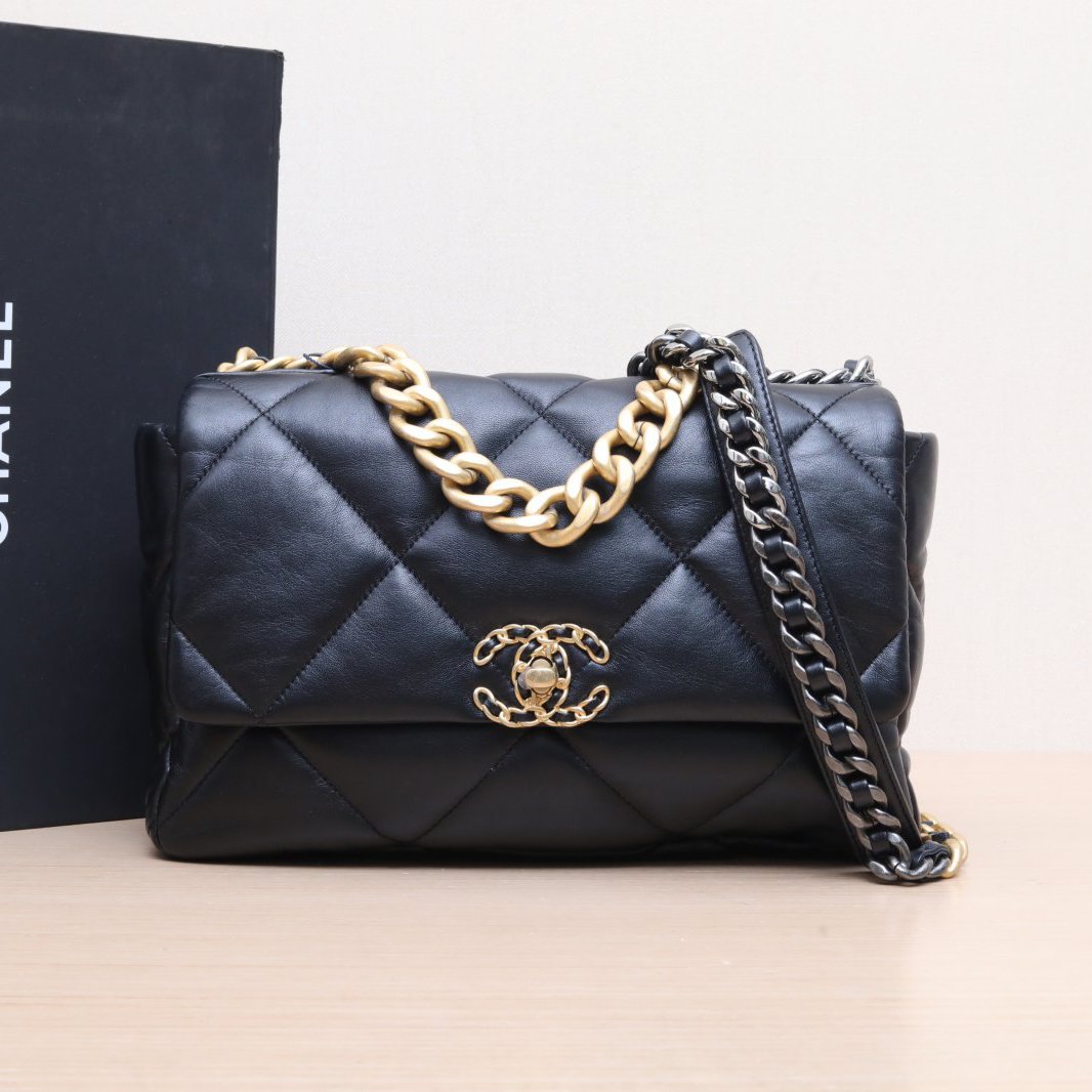 99新 Chanel/香奈儿 小花6欢 19BAG 中号 30cm 黑色 芯片开包