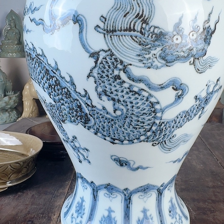 人**局青花盘龙瓶合作愉快