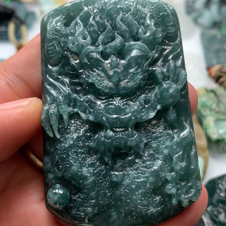 翡翠颈饰未镶嵌保真天然A货翡翠