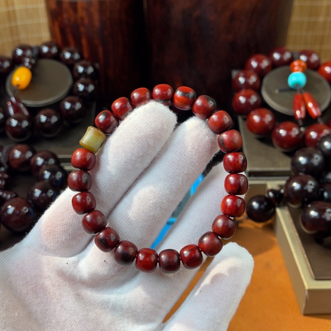 檀香紫檀（小叶紫檀）W*