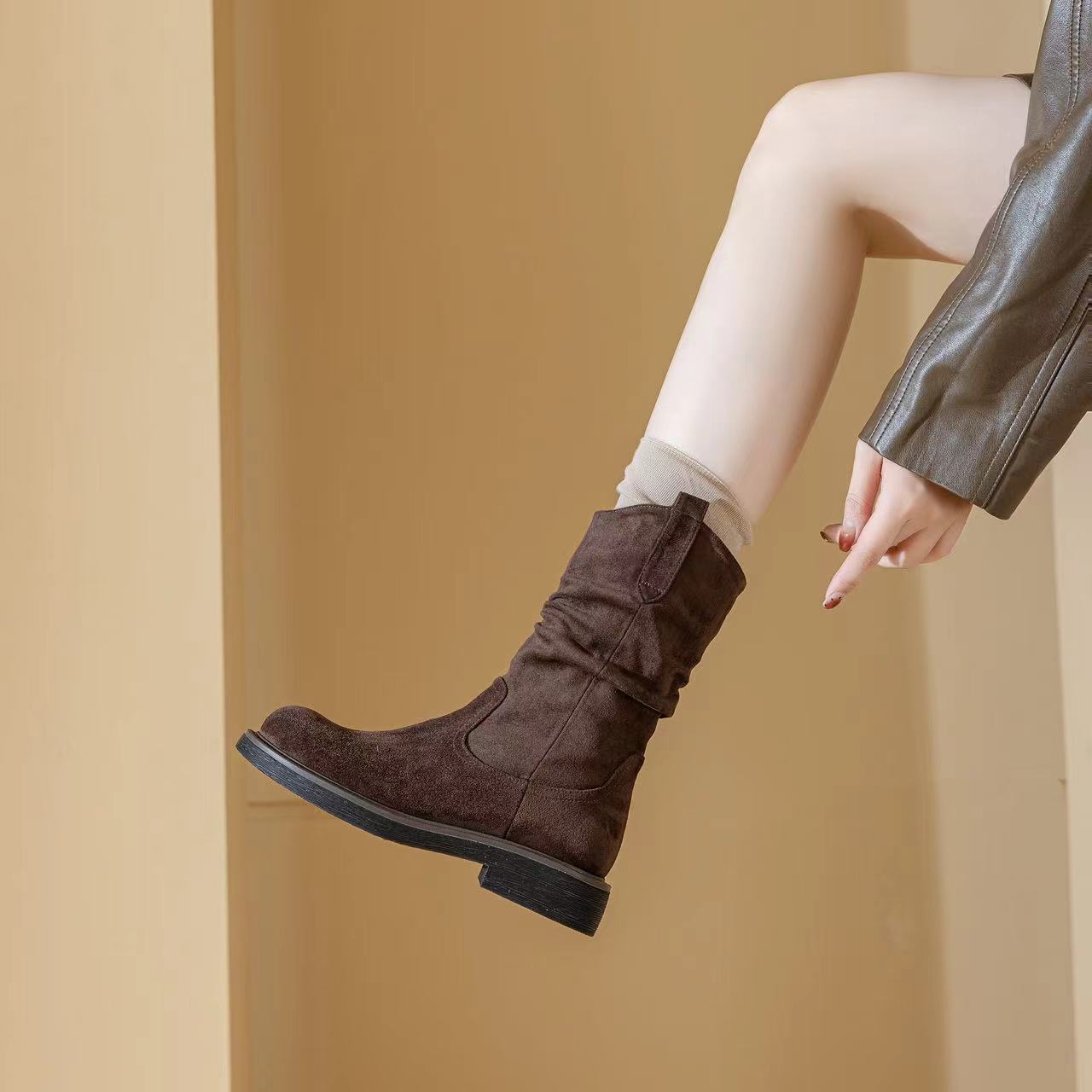 2025秋冬季新款复古圆头褶皱堆堆靴女显瘦低跟中筒弹力靴百搭短靴