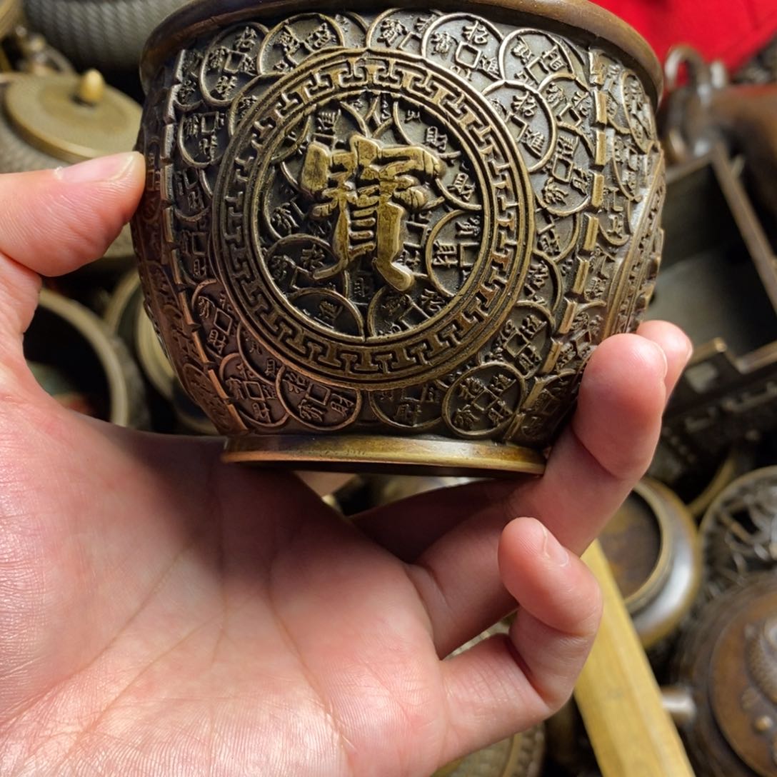 精美铜器做工精良