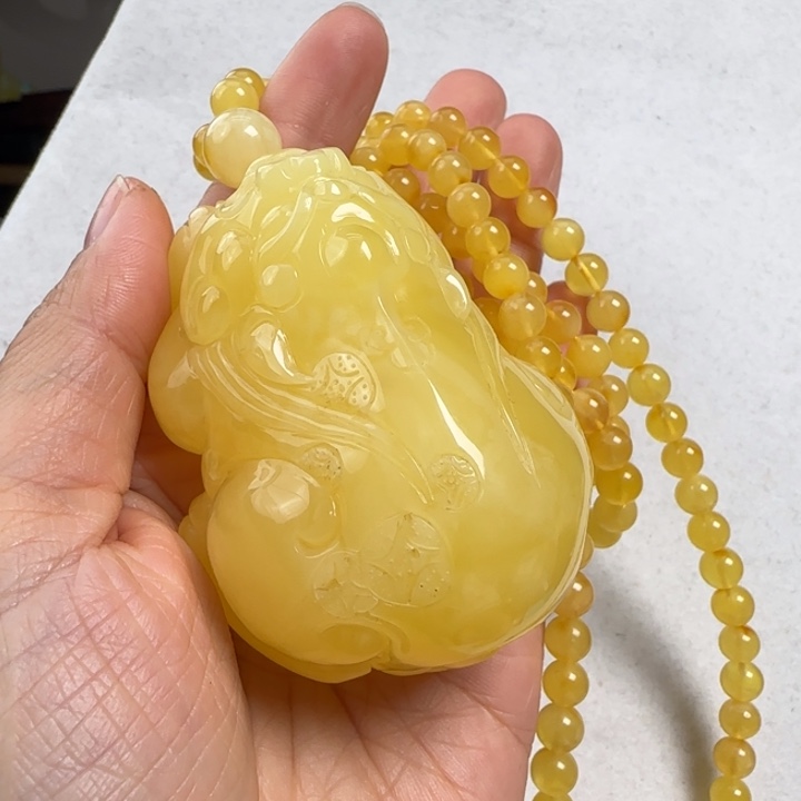 蜜蜡珠宝奇石未镶嵌