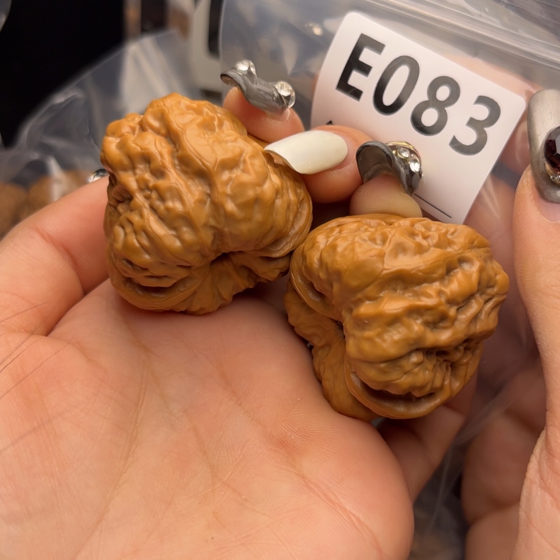 文玩核桃把件克重44.1边39