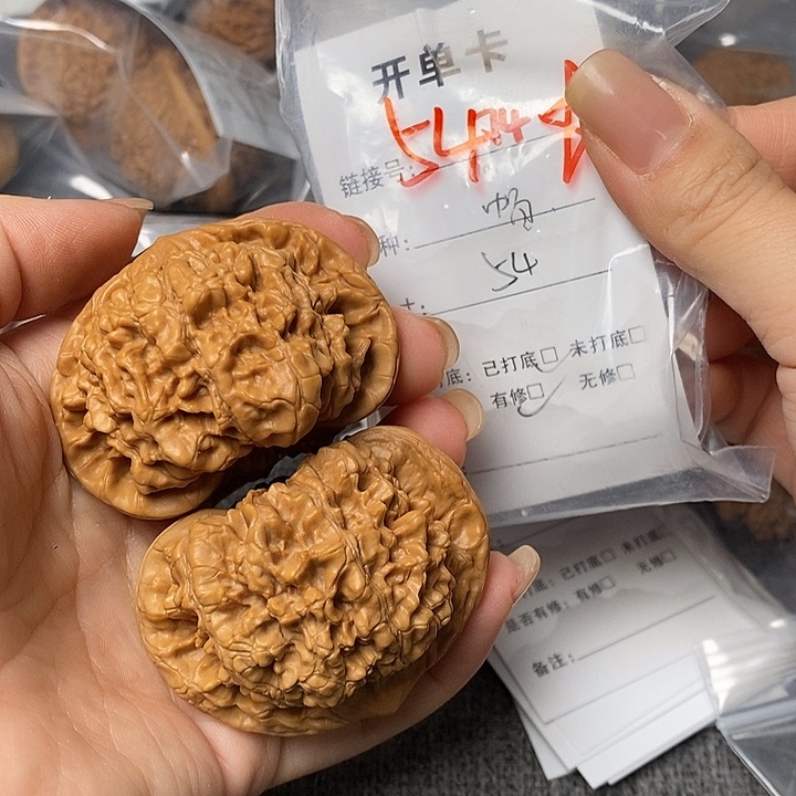 文玩核桃把件74哈哈哈
