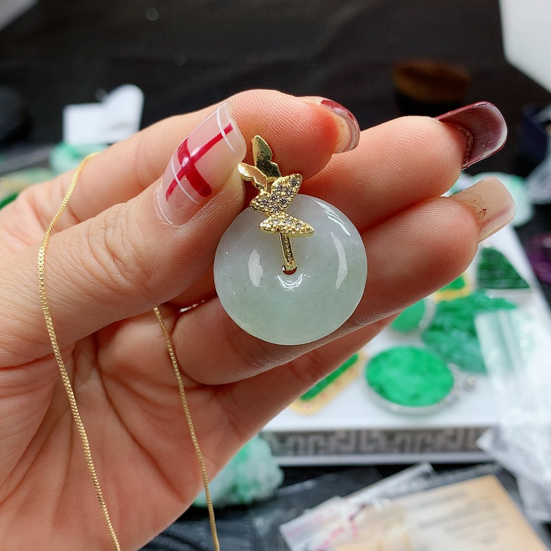【闪购商品】翡翠吊坠(赠链)合金