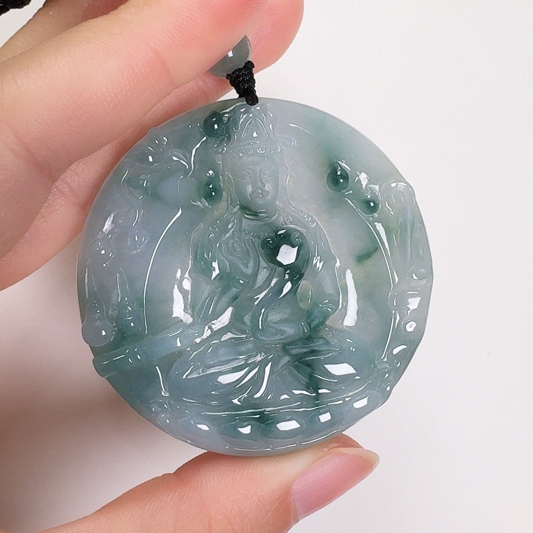 翡翠颈饰未镶嵌观音