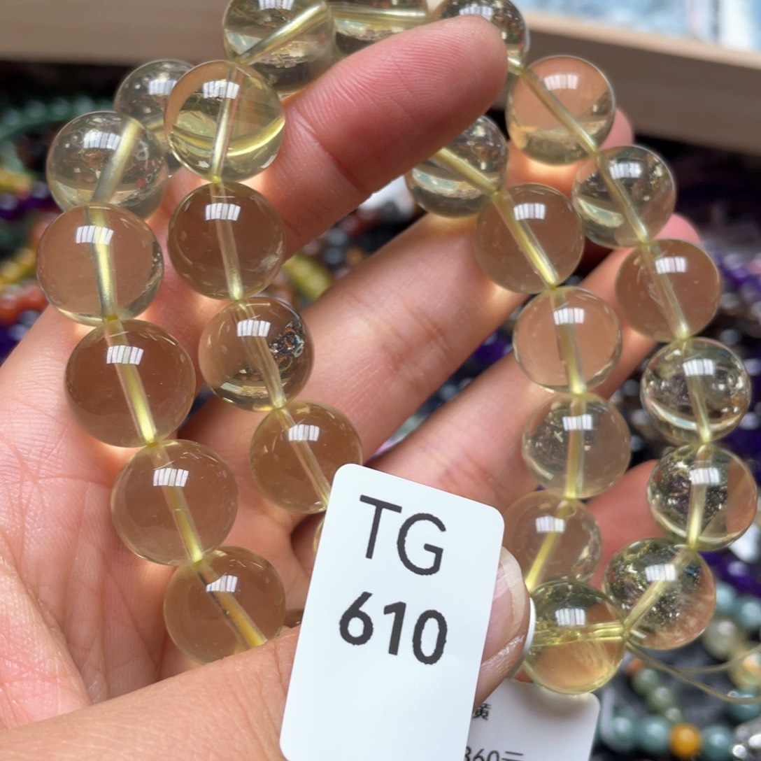 水晶多样性发一只未镶嵌