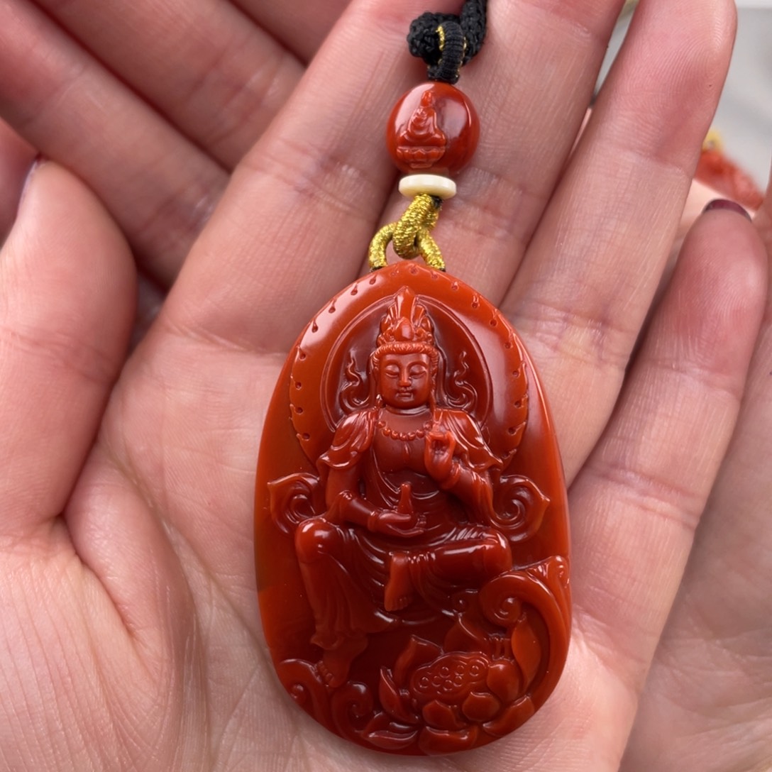 南红玛瑙吊坠未镶嵌