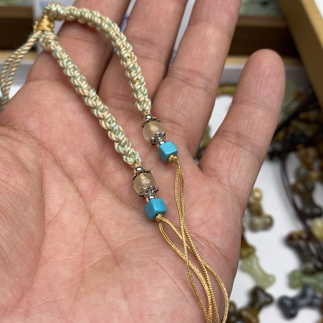 岫玉纯天然岫玉，默认微瑕，不退不换未镶嵌