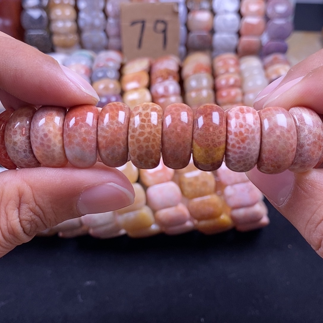 硅化珊瑚（珊瑚玉）未镶嵌手串彩鱼子38