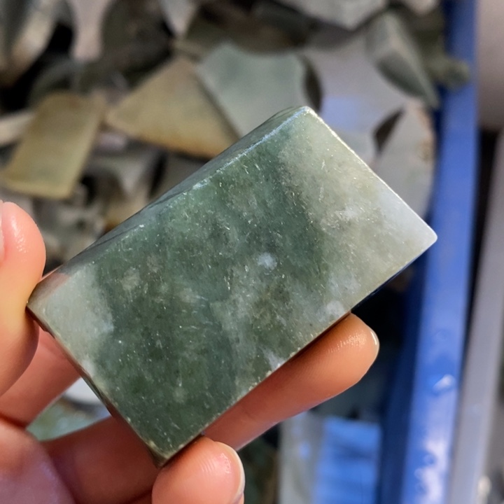翡翠裸石翡翠边角料