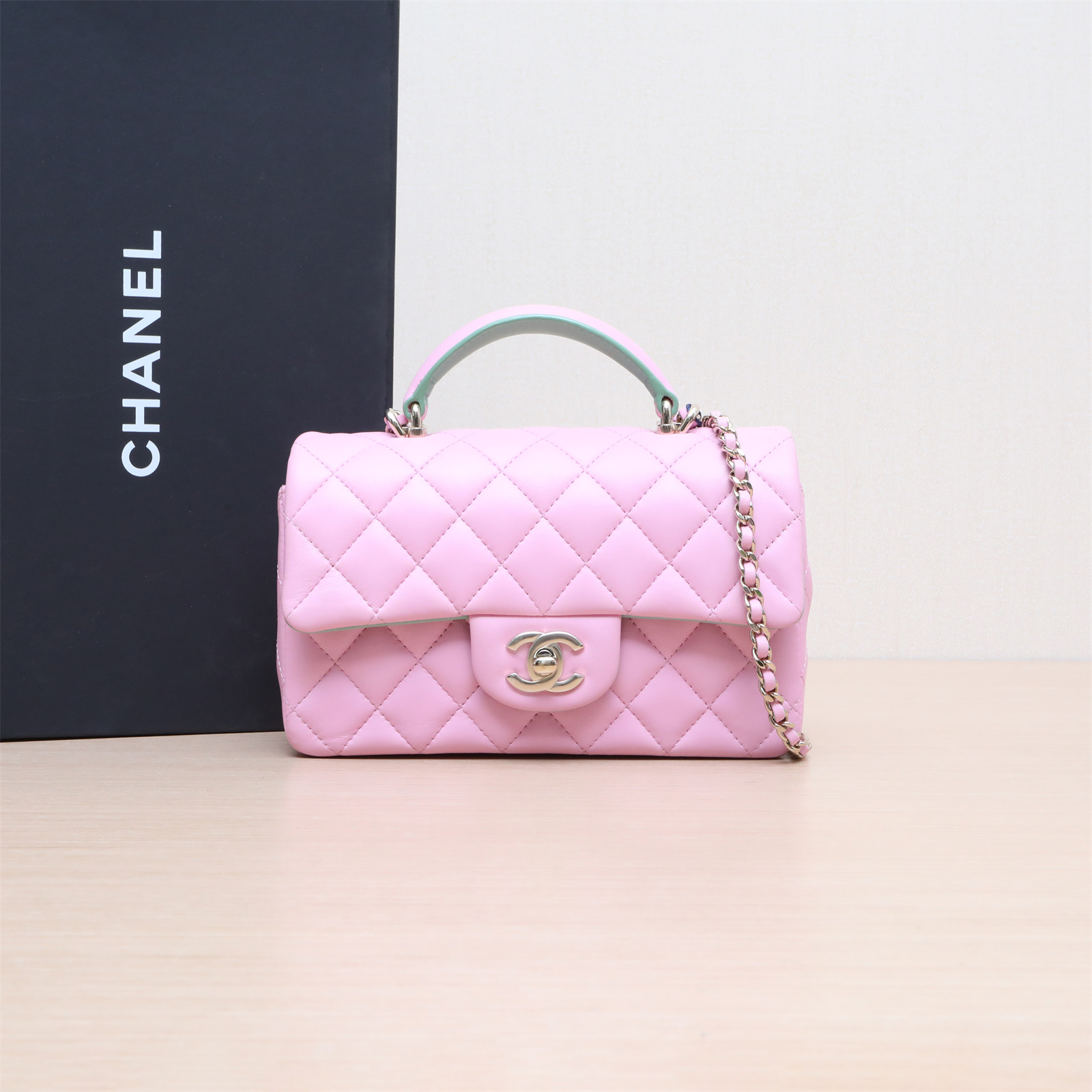 99新 Chanel/香奈儿 小花柳 CF 口盖包 手柄大Mini 粉紫色 芯片开