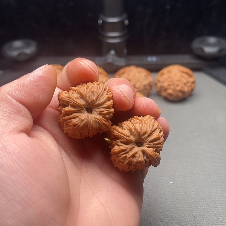 文玩核桃把件33+全品南疆石