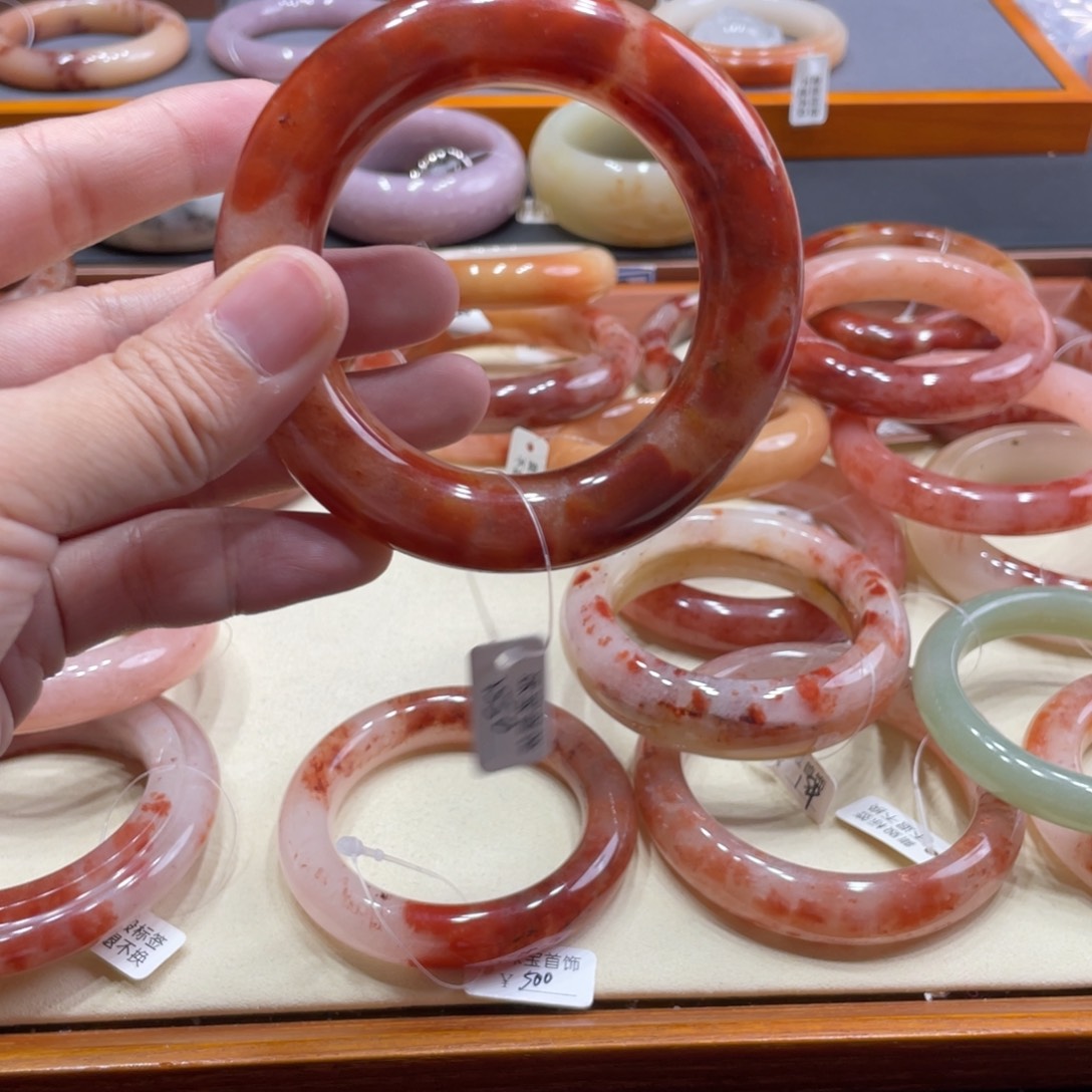 石英质玉手镯未镶嵌?***下