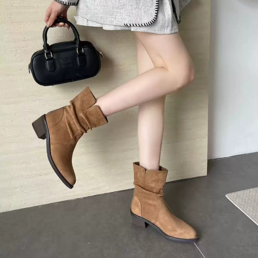 秋新款时尚潮流百搭女套筒美观新潮舒适短靴72-8500(不加绒)