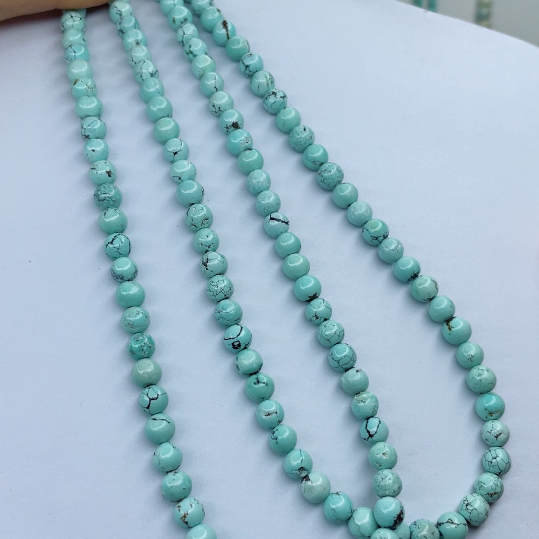 绿松石颈饰未镶嵌