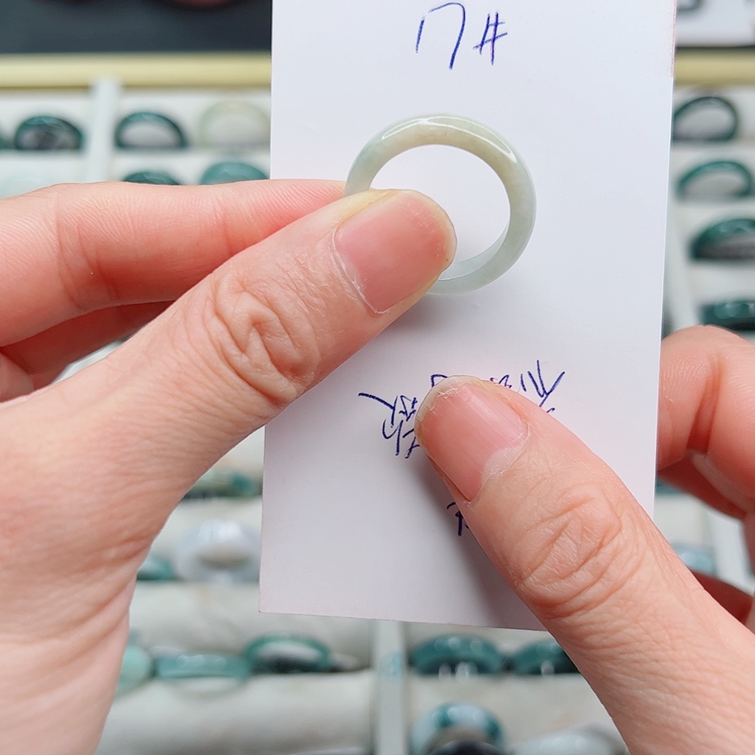 翡翠戒指未镶嵌翡翠