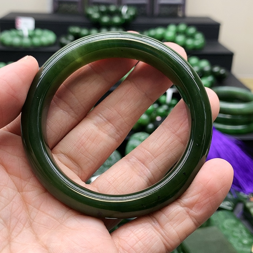【闪购商品】和田玉（碧玉）手镯未镶嵌微瑕