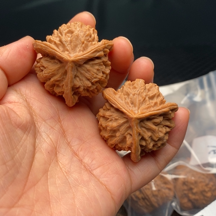 把件文玩核桃三棱38尺