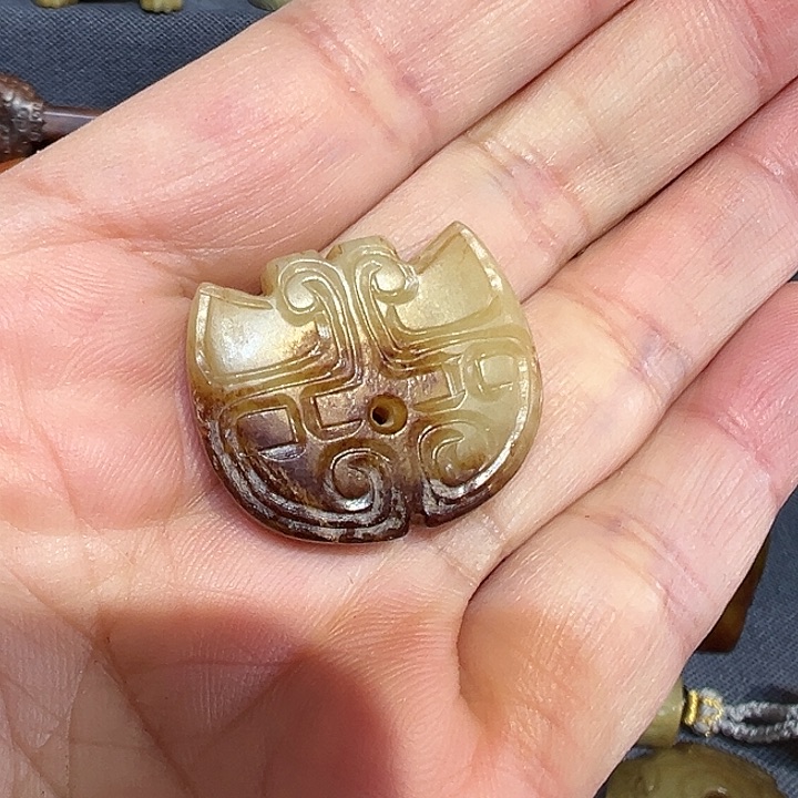 和田玉（糖玉）挂件未镶嵌