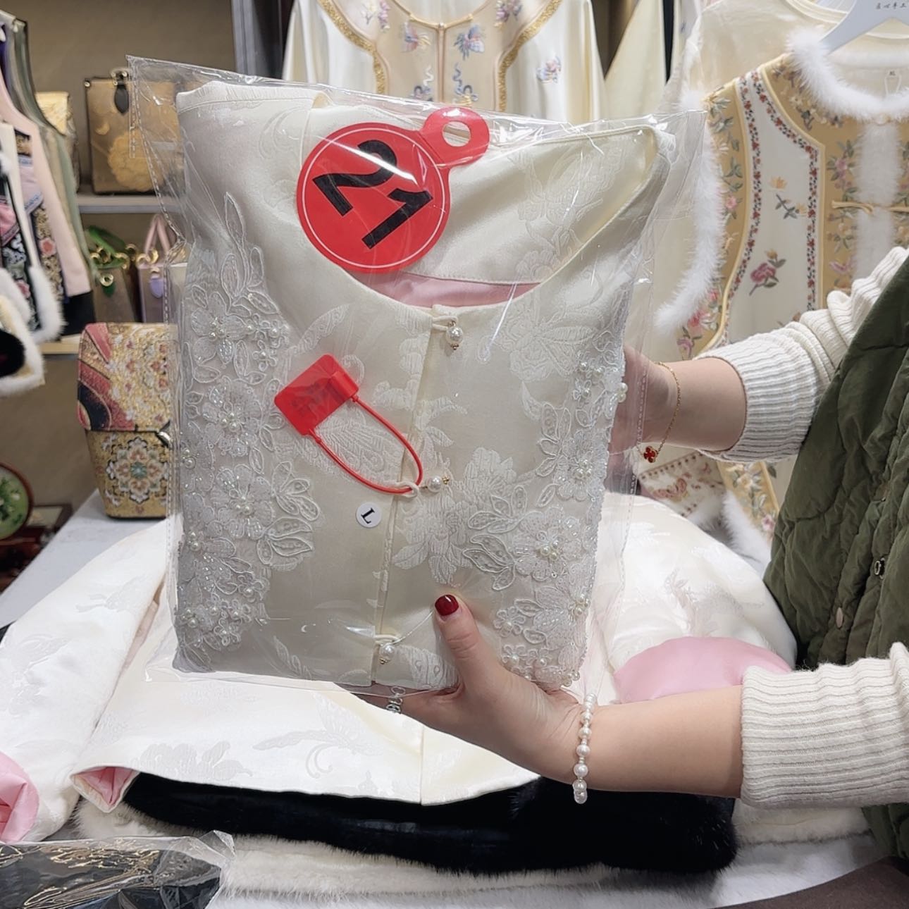 【闪购商品】织绣燕*我要做什么啊这