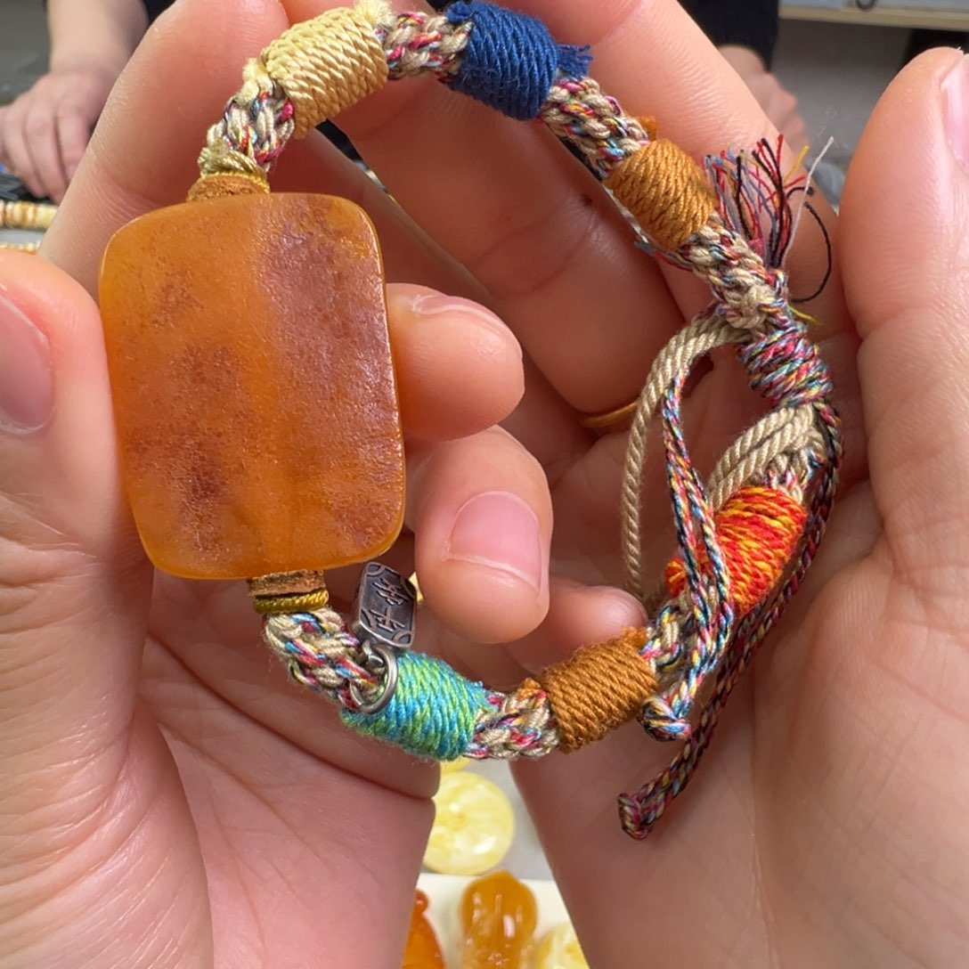 琥珀裸石未镶嵌蜜蜡