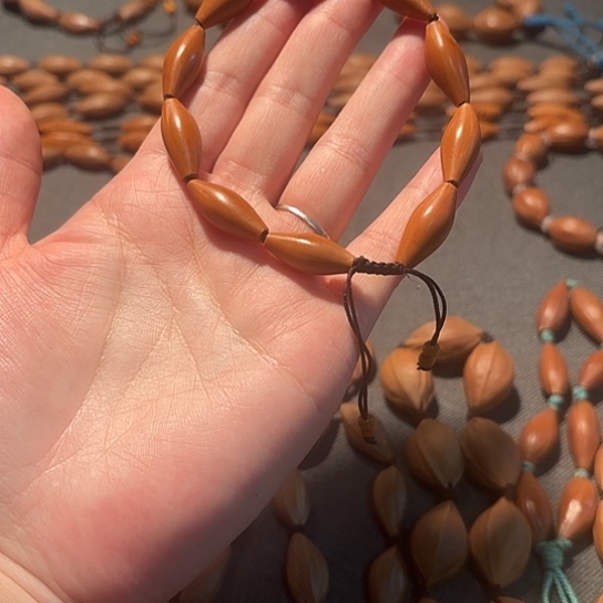 橄榄核手串/手链?****?0.9小柳叶手串