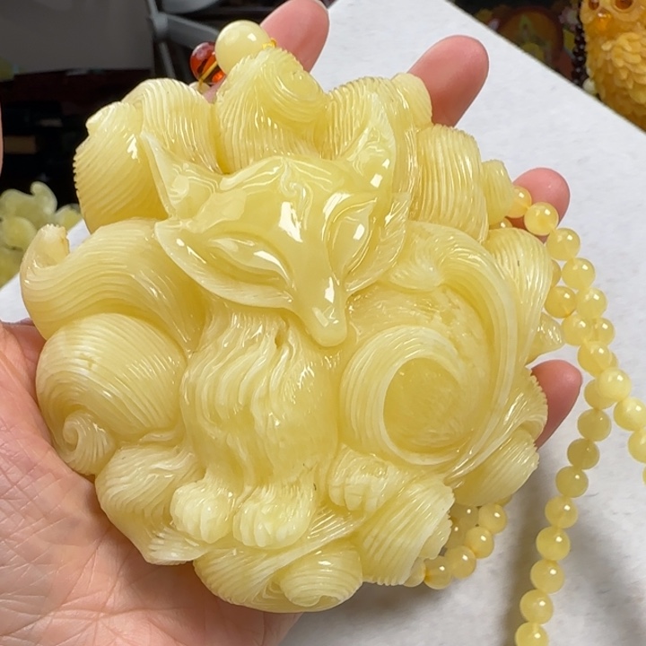 蜜蜡珠宝奇石未镶嵌