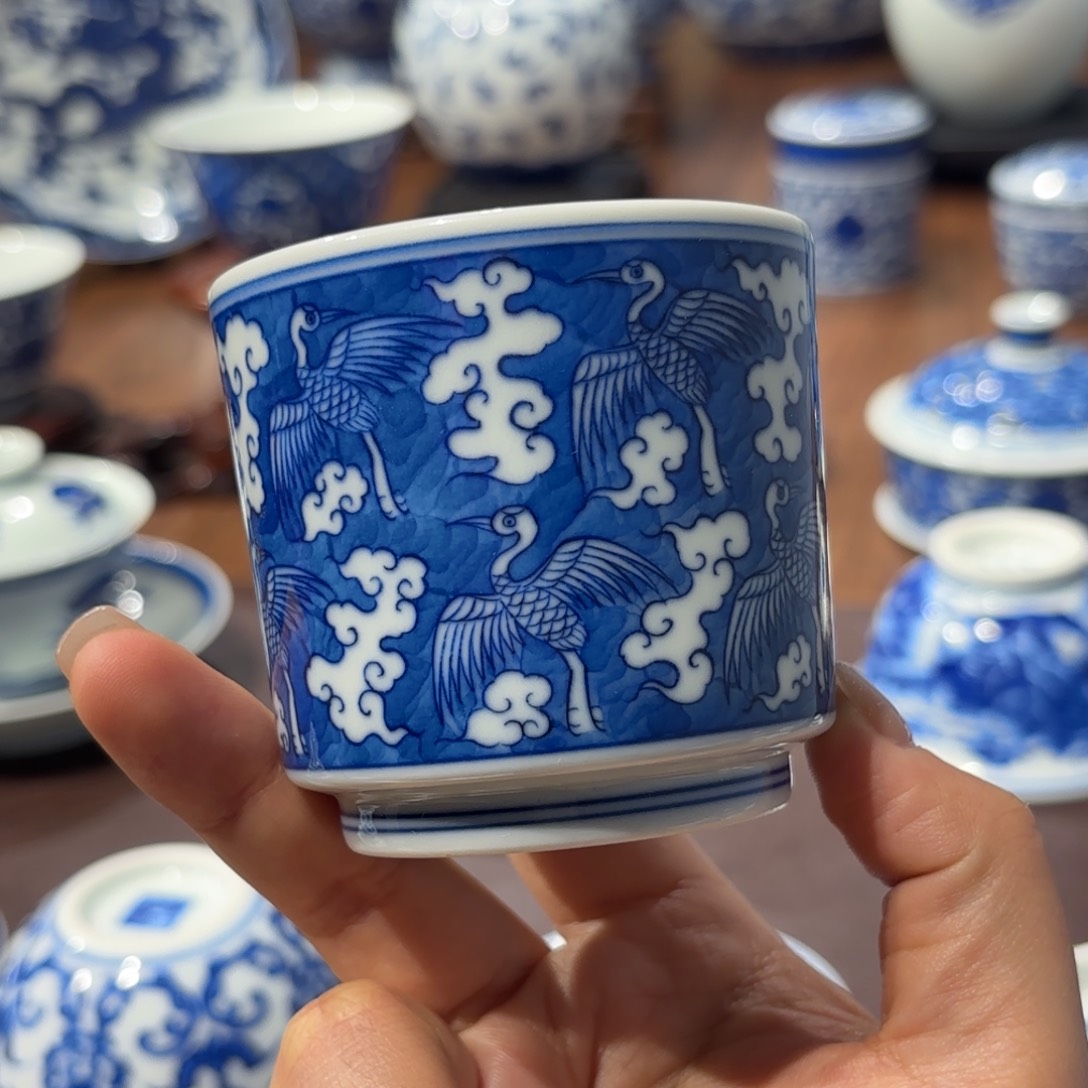 柴 蓝底仙鹤祥云直筒杯……