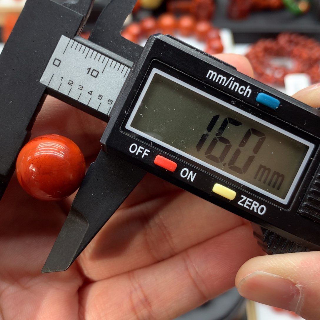 南红玛瑙配饰未镶嵌