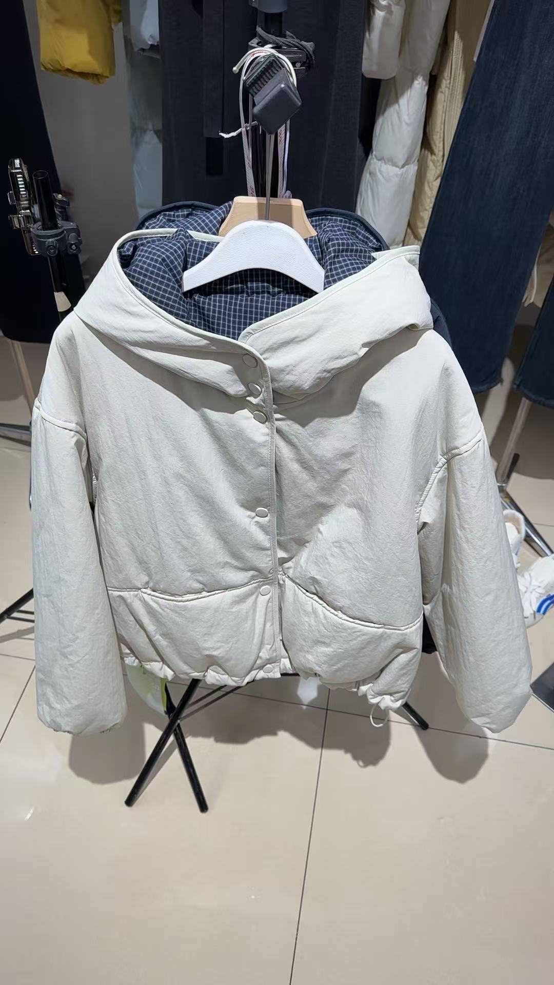 实体店直播：时尚百搭洋气显瘦加厚棉衣（25015）