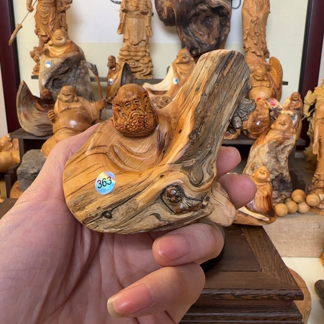 崖柏小木匠艺雕一物一拍